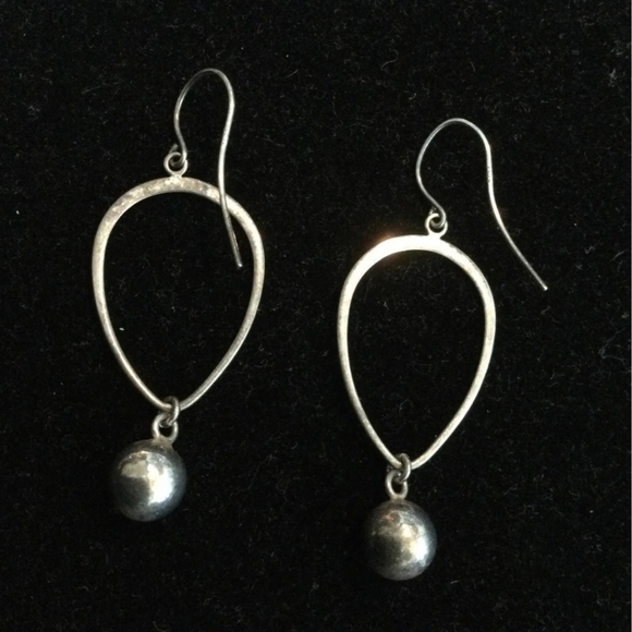 🥳HP🥳Chanel RARE Vintage Wire Teardrop Oval Authentic Earrings - Picture 3 of 9